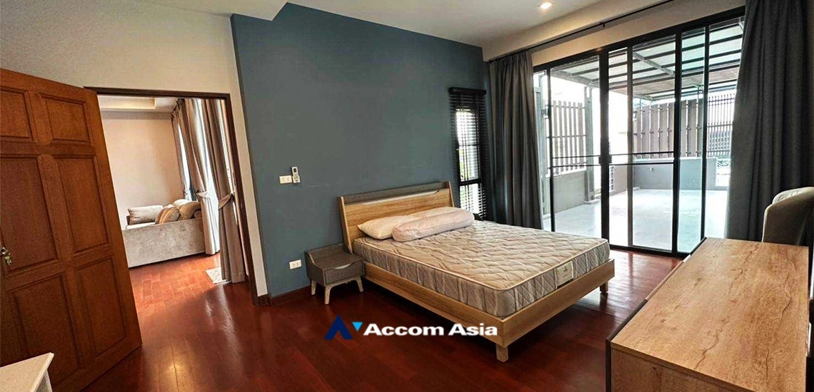 16  4 br House For Rent in Sukhumvit ,Bangkok BTS Phra khanong AA33854