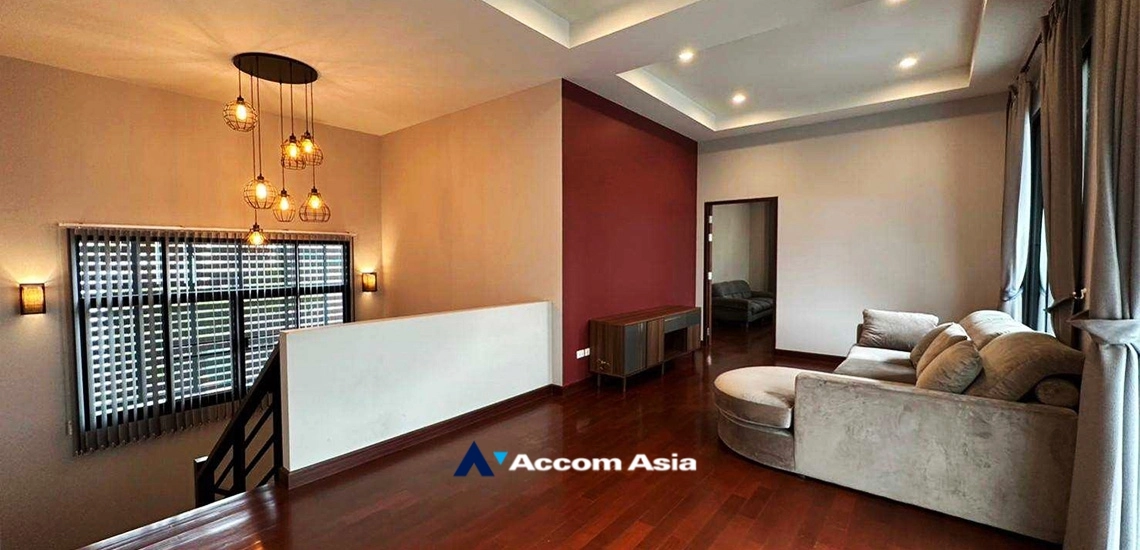20  4 br House For Rent in sukhumvit ,Bangkok BTS Phra khanong AA33854