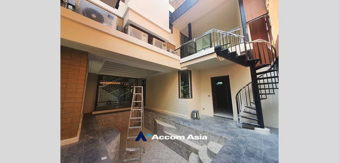 4  4 br House For Sale in Sukhumvit ,Bangkok BTS Phra khanong at Baan Sansiri Sukhumvit 67 AA33863