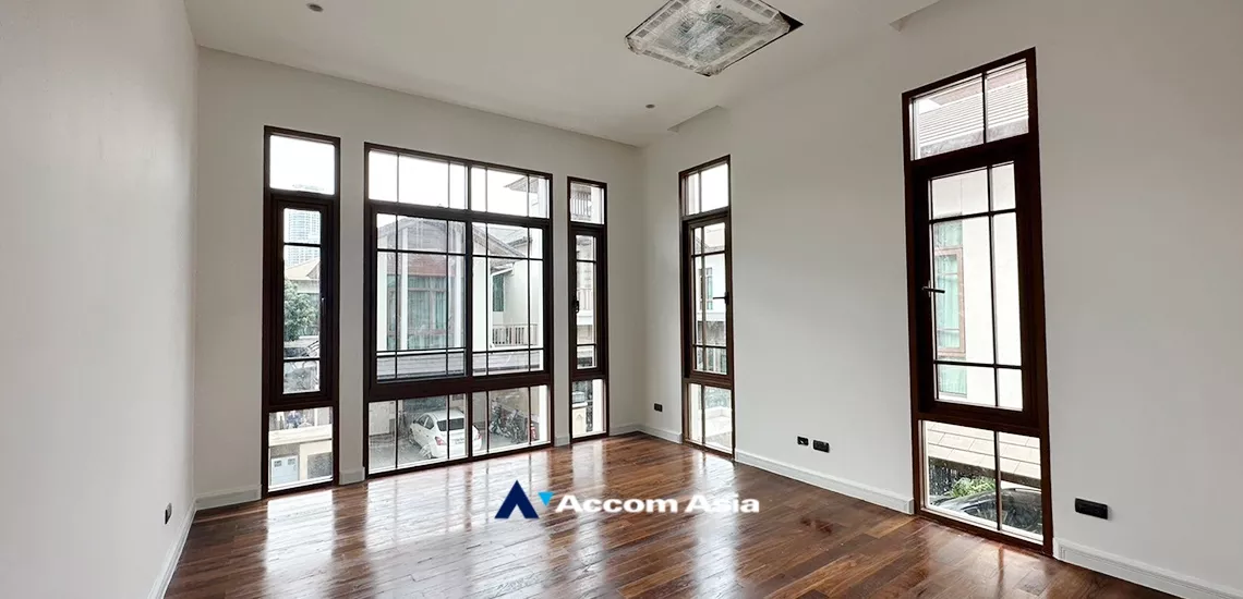 9  4 br House For Sale in Sukhumvit ,Bangkok BTS Phra khanong at Baan Sansiri Sukhumvit 67 AA33863