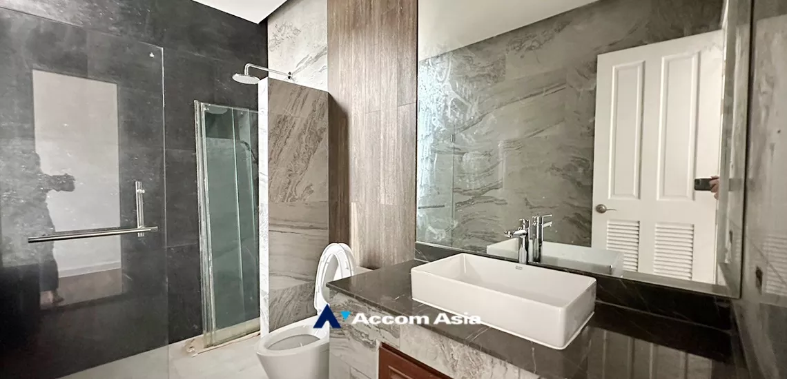 15  4 br House For Sale in Sukhumvit ,Bangkok BTS Phra khanong at Baan Sansiri Sukhumvit 67 AA33863