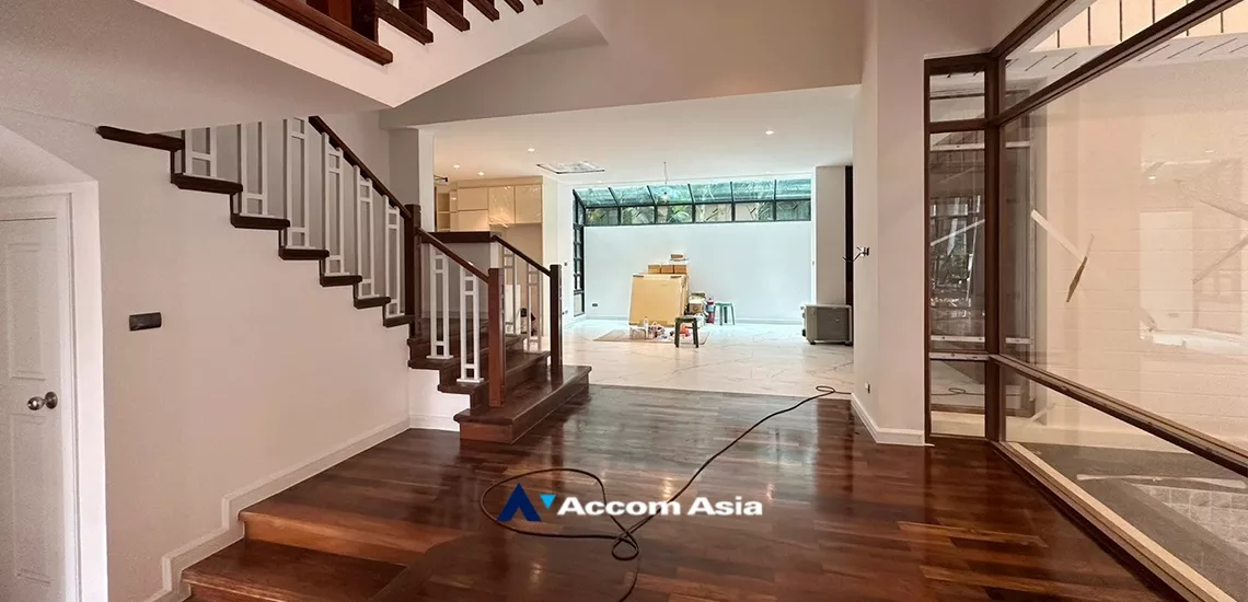 Baan Sansiri Sukhumvit 67 House  4 Bedroom for Sale BTS Phra khanong in Sukhumvit Bangkok