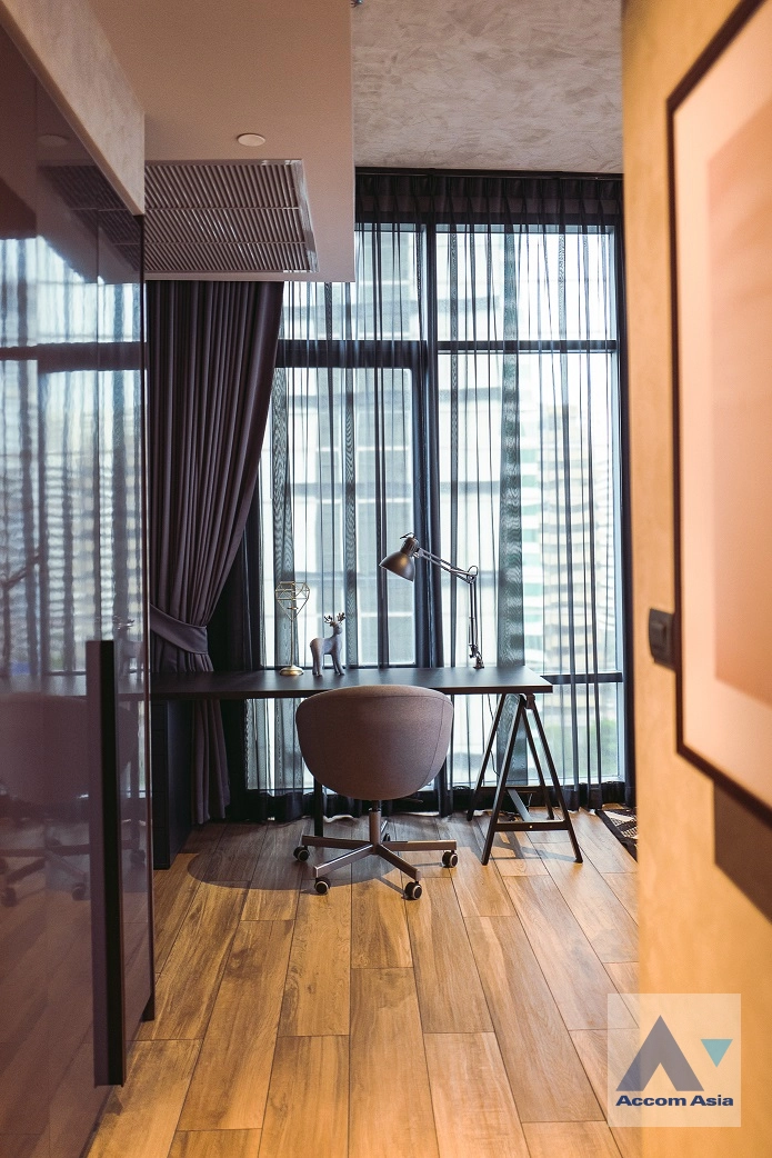 13  2 br Condominium For Rent in Sukhumvit ,Bangkok MRT Phetchaburi at The Lofts Asoke AA33868