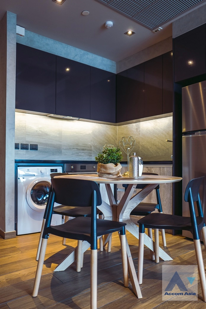 10  2 br Condominium For Rent in Sukhumvit ,Bangkok MRT Phetchaburi at The Lofts Asoke AA33868