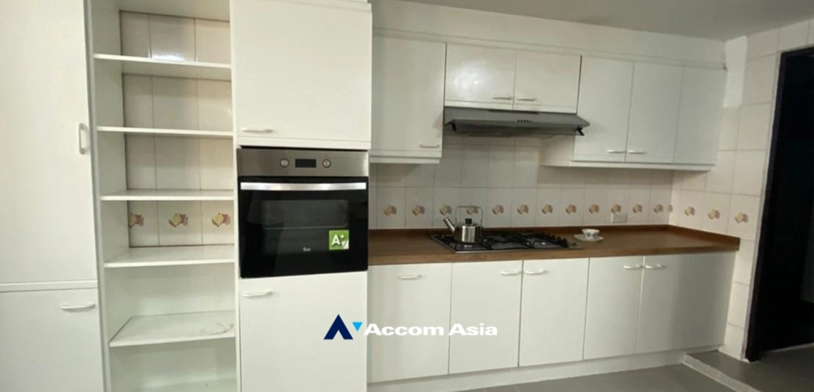 unit 3 Bedrooms  Apartment For Rent in Sukhumvit, Bangkok  near BTS Thong Lo (AA33887)