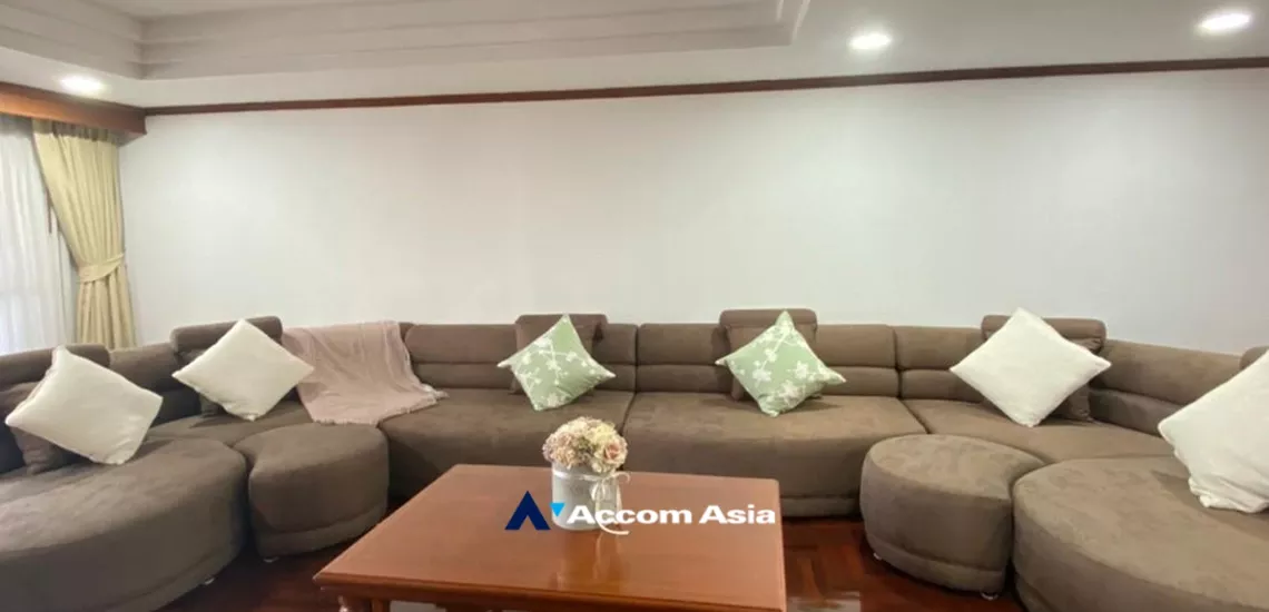 2  3 br Apartment For Rent in Sukhumvit ,Bangkok BTS Thong Lo at Suite For Family AA33887