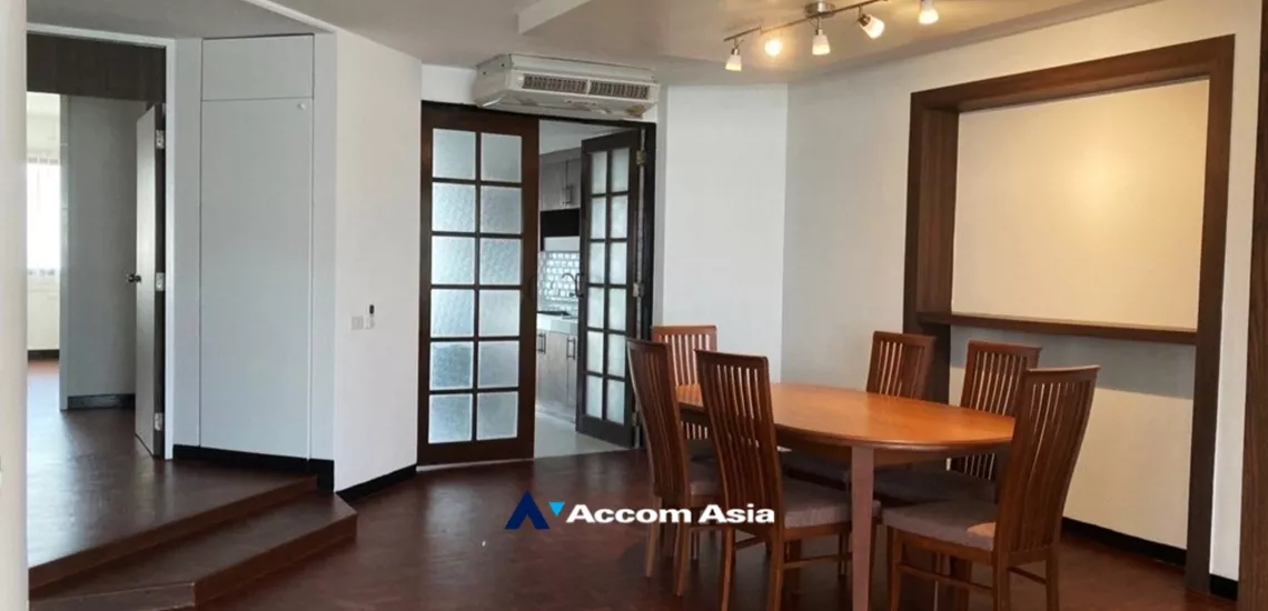  1  3 br Apartment For Rent in Sukhumvit ,Bangkok BTS Thong Lo at classically furnished apartment AA33894