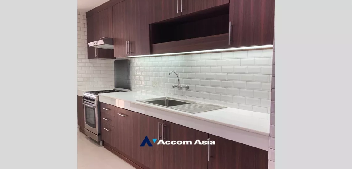 unit 3 Bedrooms  Apartment For Rent in Sukhumvit, Bangkok  near BTS Thong Lo (AA33894)