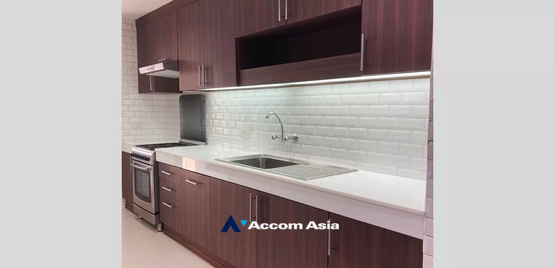 4  3 br Apartment For Rent in Sukhumvit ,Bangkok BTS Thong Lo at classically furnished apartment AA33894