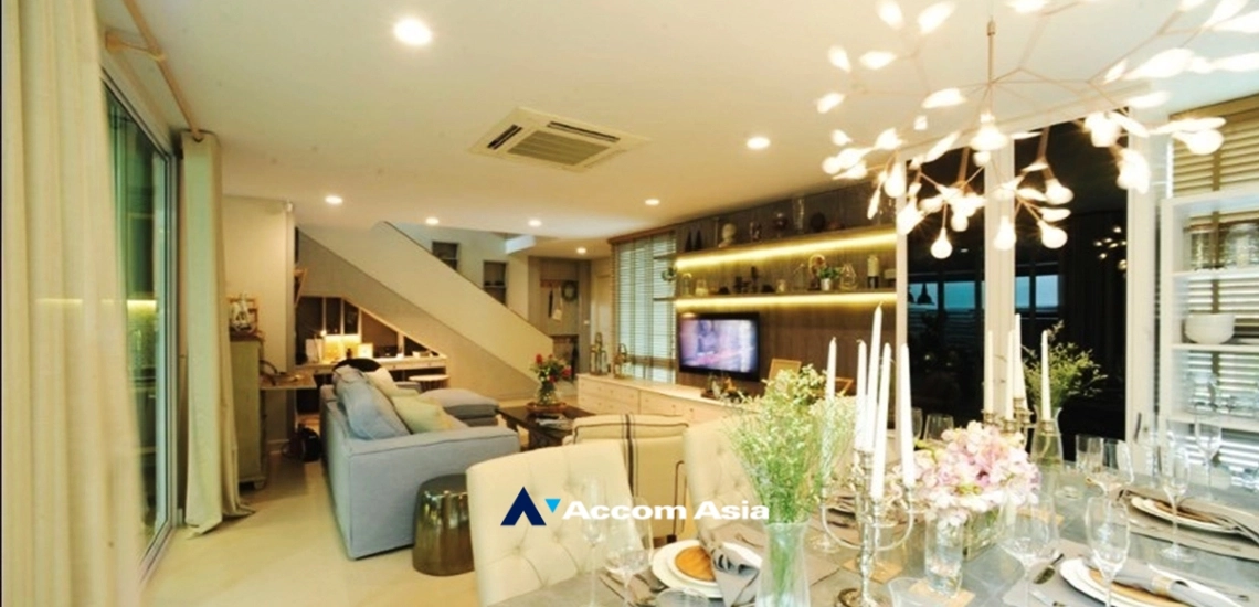 5  4 br House for rent and sale in phaholyothin ,Bangkok BTS Saphan-Kwai AA33898