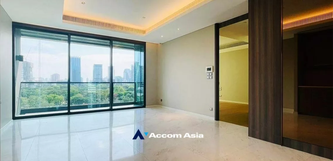  1  1 br Condominium For Sale in Ploenchit ,Bangkok BTS Ploenchit at Sindhorn Tonson AA33899