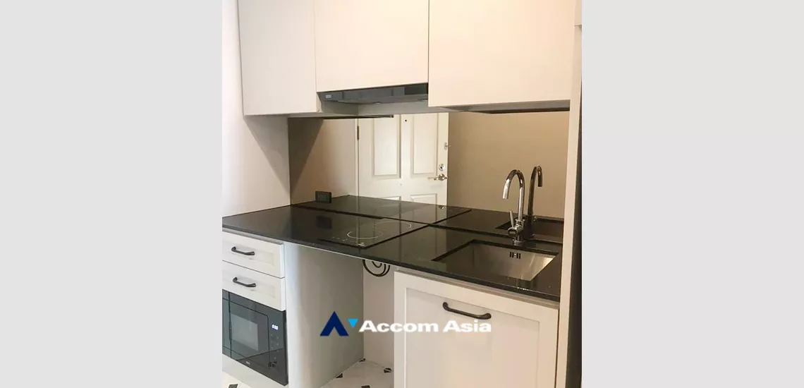 unitBaan Siri Sathorn Yenakard