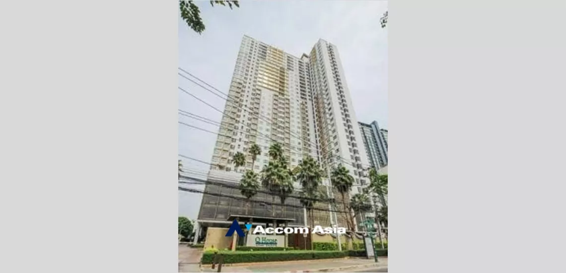  2  2 br Condominium For Sale in Charoennakorn ,Bangkok BTS Krung Thon Buri at Q House Condo Sathon AA33909