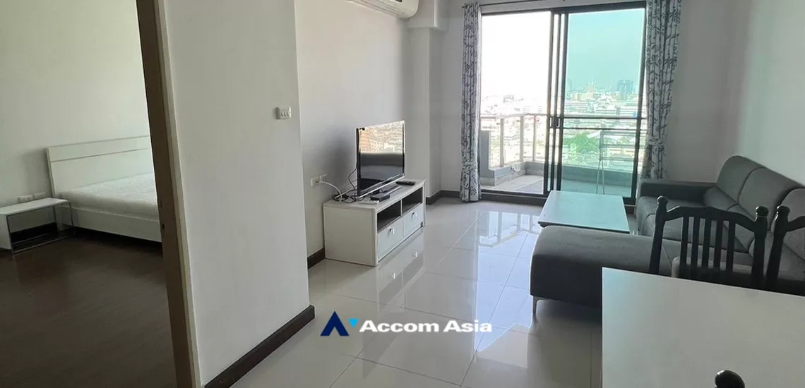  1 Bedroom  Condominium For Sale in Phaholyothin, Bangkok  near BTS Ratchathewi (AA33924)
