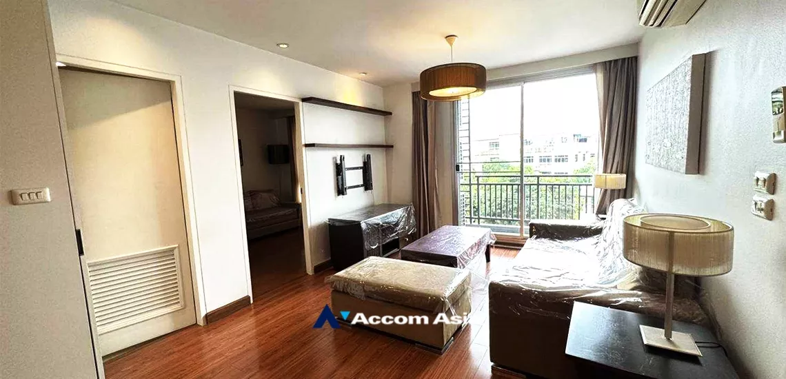 Sathon Plus On The Pond Condominium  2 Bedroom for Sale MRT Lumphini in Sathorn Bangkok