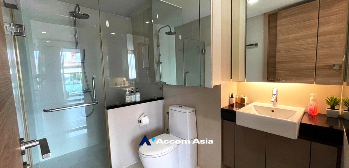 6  2 br Condominium for rent and sale in Ploenchit ,Bangkok BTS Ploenchit at O2 Hip AA33946