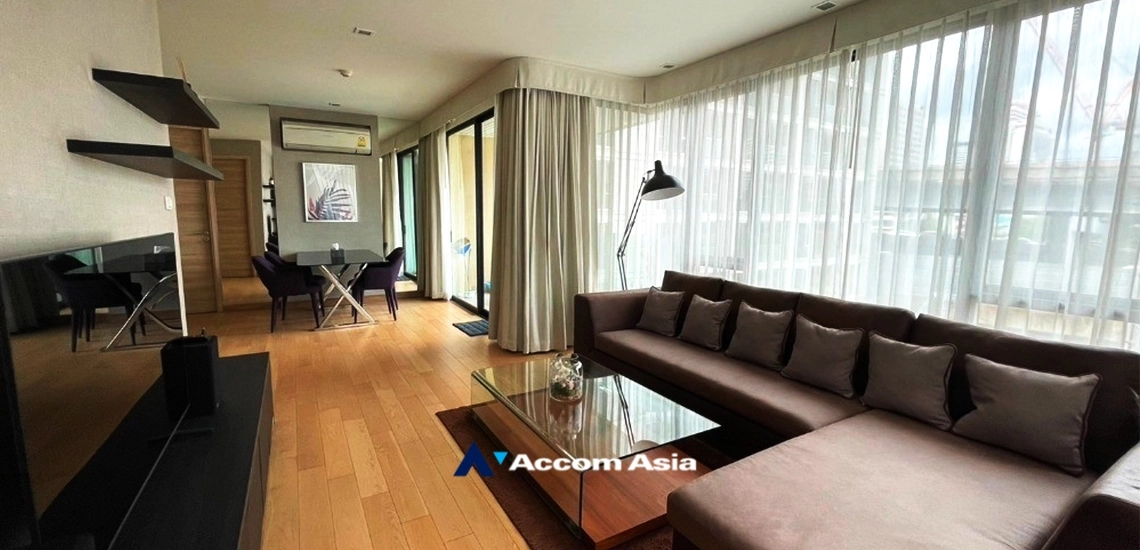  2  2 br Condominium For Rent in Ploenchit ,Bangkok BTS Ploenchit at O2 Hip AA33946