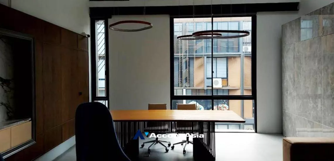  2  4 br Townhouse for rent and sale in Pattanakarn ,Bangkok BTS On Nut at The Pride Sukhumvit 77 AA33947