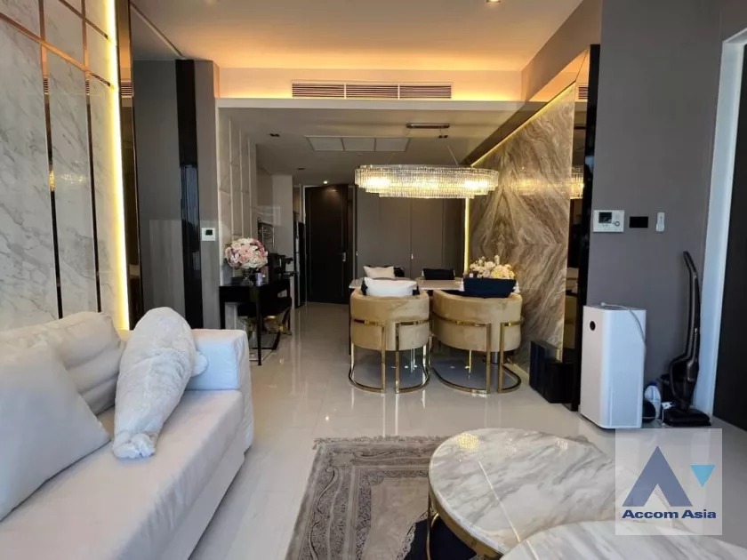  1 Bedroom  Condominium For Sale in Sathorn, Bangkok  near BTS Surasak (AA33957)