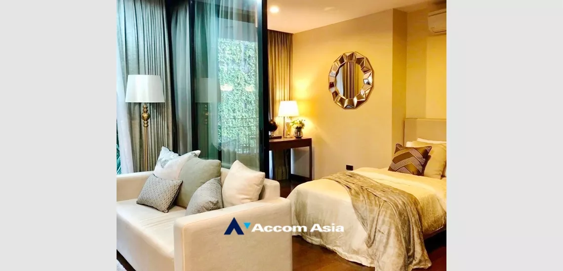  2 Bedrooms  Condominium For Rent & Sale in Sathorn, Bangkok  near BTS Chong Nonsi (AA33963)