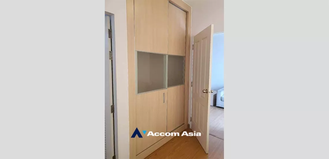 10  2 br Condominium For Sale in Sathorn ,Bangkok BRT Thanon Chan at The Complete Narathiwas AA33986