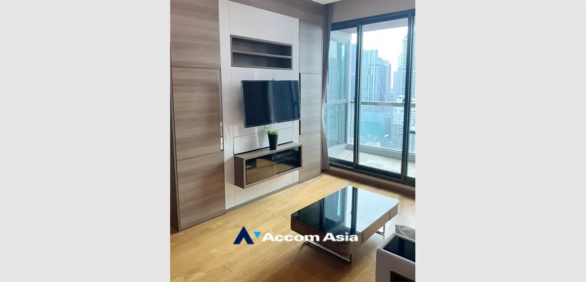 unit 1 Bedroom  Condominium For Sale in Silom, Bangkok  near BTS Chong Nonsi (AA33987)