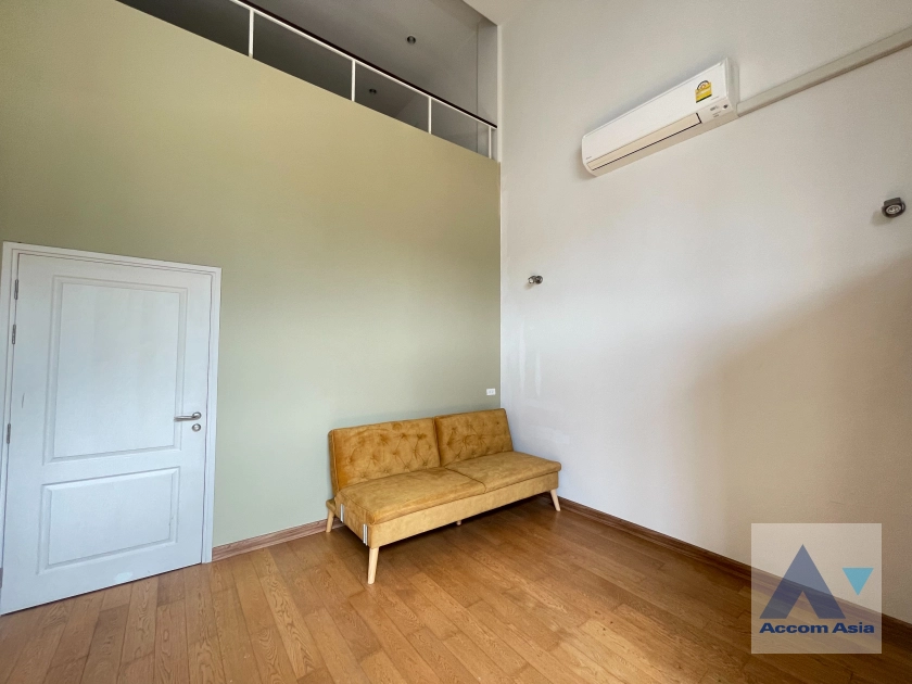 14  4 br Townhouse for rent and sale in Sukhumvit ,Bangkok BTS Ekkamai AA33995