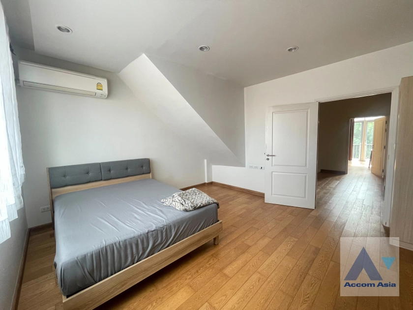 16  4 br Townhouse for rent and sale in Sukhumvit ,Bangkok BTS Ekkamai AA33995