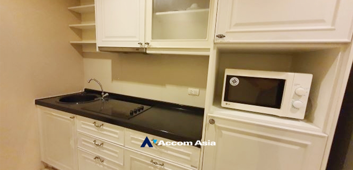 unit 2 Bedrooms  Condominium For Rent & Sale in Silom, Bangkok  near BTS Chong Nonsi (AA33999)