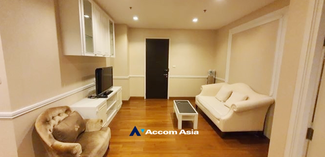unit 2 Bedrooms  Condominium For Rent & Sale in Silom, Bangkok  near BTS Chong Nonsi (AA33999)