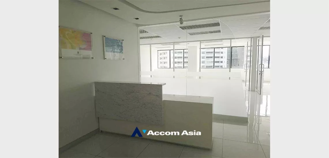 5  Office Space For Rent in sukhumvit ,Bangkok BTS Nana AA34011