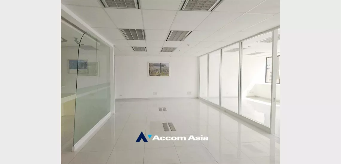 unit Office space For Rent in Sukhumvit, Bangkok  near BTS Nana (AA34011)
