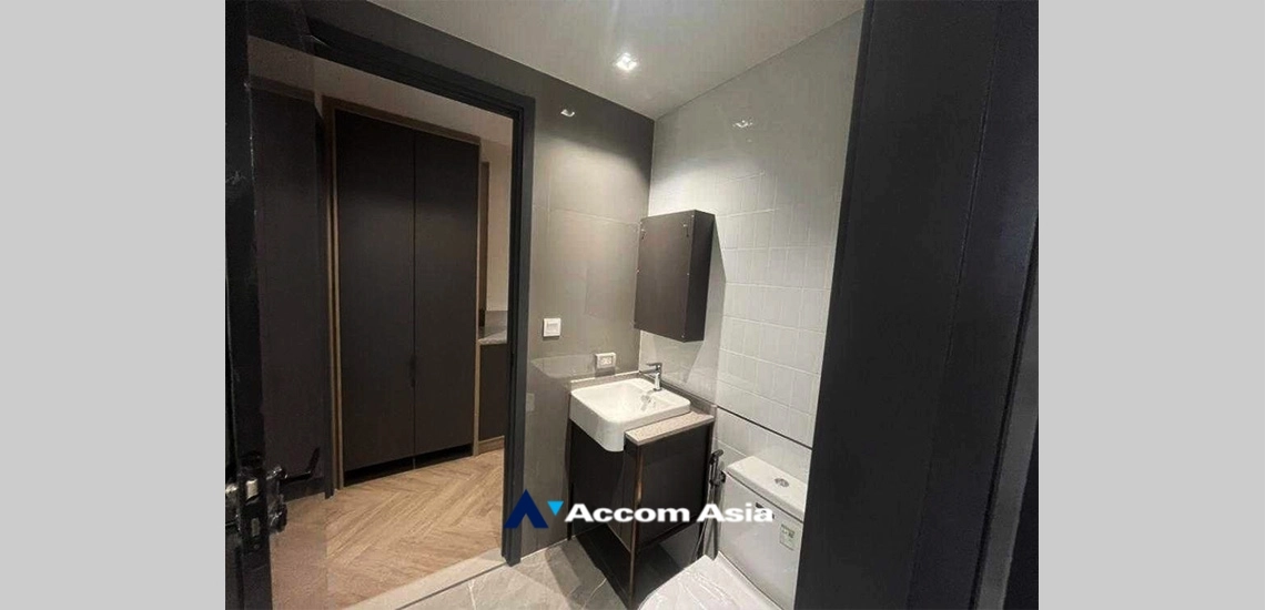 6  2 br Condominium For Sale in Silom ,Bangkok MRT Sam Yan at Chapter Chula-Samyan AA34016