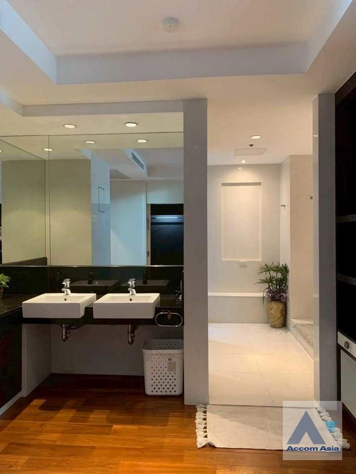 22  4 br Apartment For Rent in Ploenchit ,Bangkok BTS Ploenchit at Elegance and Traditional Luxury AA34018