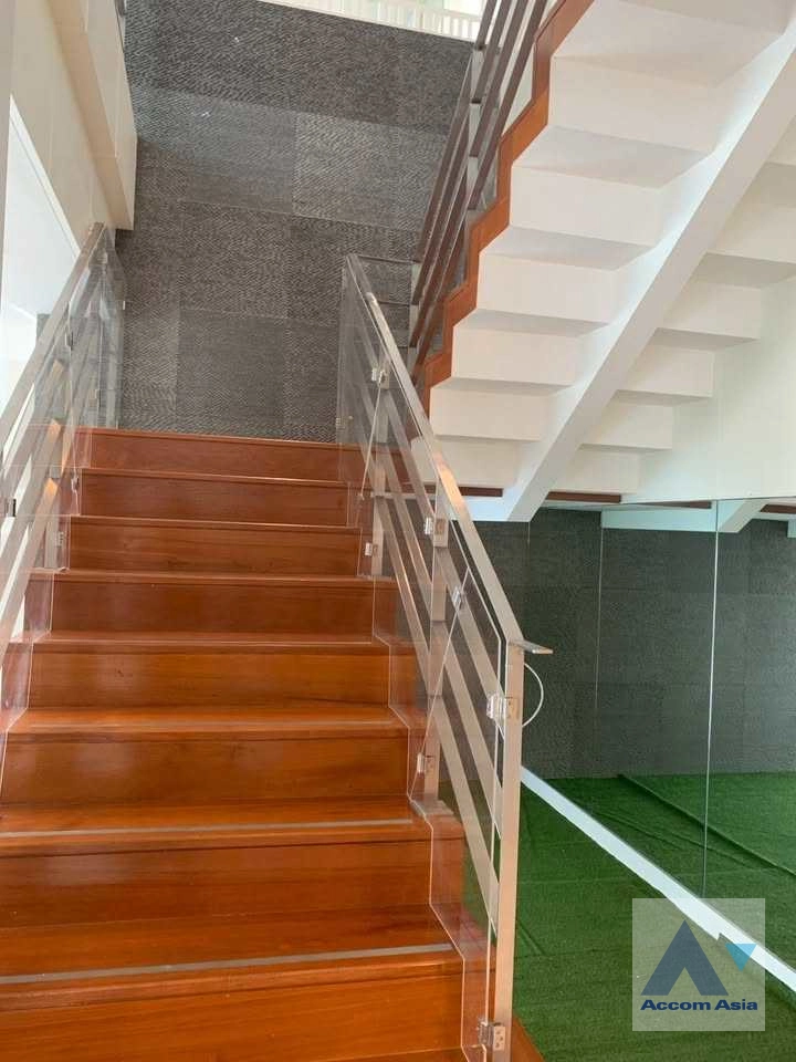 6  4 br Apartment For Rent in Ploenchit ,Bangkok BTS Ploenchit at Elegance and Traditional Luxury AA34018