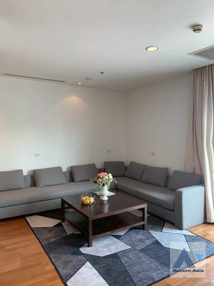 unitDuplex Condo, Penthouse |  Stylish apartment in quiet alley with central Ploenchit access (AA34018)