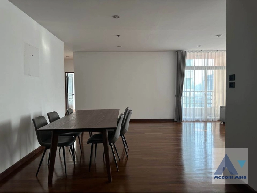  Grand Langsuan Condominium  3 Bedroom for Rent BTS Chitlom in Ploenchit Bangkok