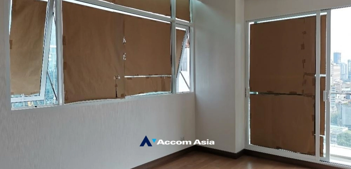  1  2 br Condominium For Sale in Silom ,Bangkok MRT Sam Yan at Supalai Elite Surawong AA34025