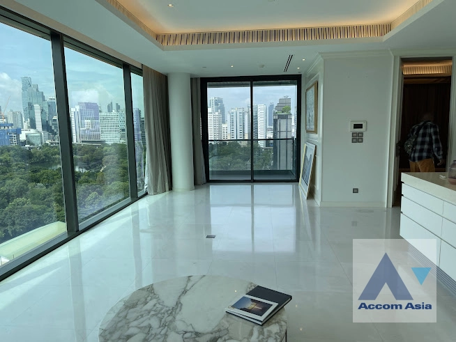 Corner Unit | Sindhorn Tonson Condominium  1 Bedroom for Sale & Rent BTS Ploenchit in Ploenchit Bangkok