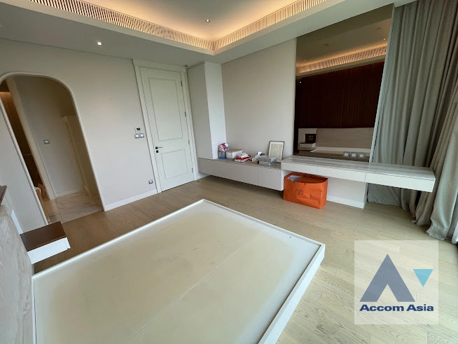 7  1 br Condominium for rent and sale in Ploenchit ,Bangkok BTS Ploenchit at Sindhorn Tonson AA34037