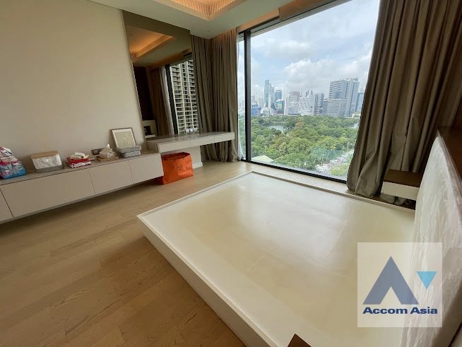 8  1 br Condominium for rent and sale in Ploenchit ,Bangkok BTS Ploenchit at Sindhorn Tonson AA34037