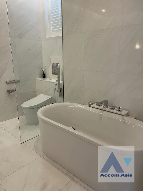 13  2 br Condominium for rent and sale in Ploenchit ,Bangkok BTS Ploenchit at Sindhorn Tonson AA34038