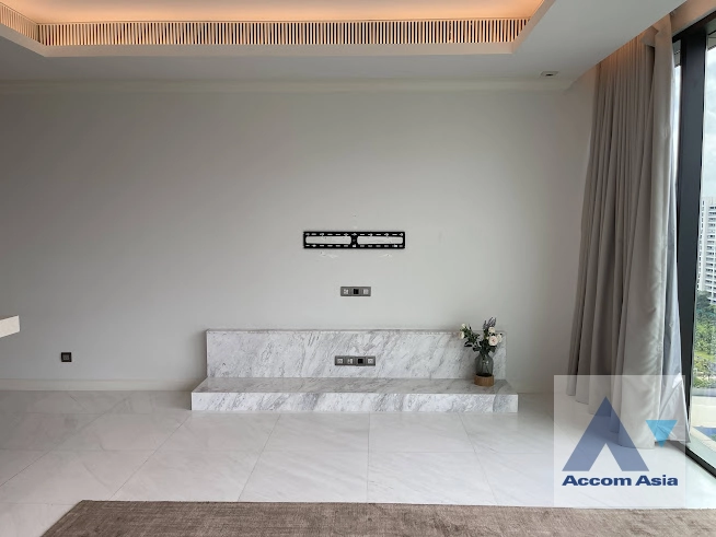  1  2 br Condominium for rent and sale in Ploenchit ,Bangkok BTS Ploenchit at Sindhorn Tonson AA34038