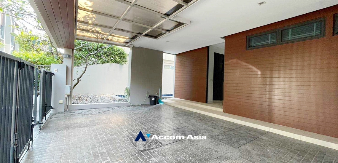 18  3 br Townhouse For Sale in Sukhumvit ,Bangkok BTS Ekkamai at The Park lane 22 AA34040