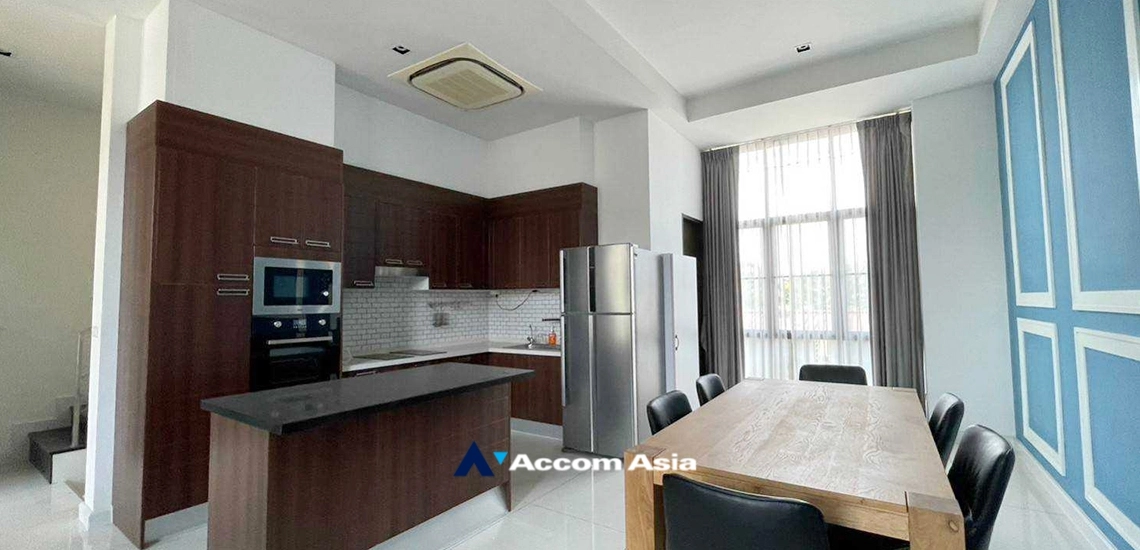 Private Swimming Pool townhouse for rent in Sukhumvit, Bangkok Code AA34040