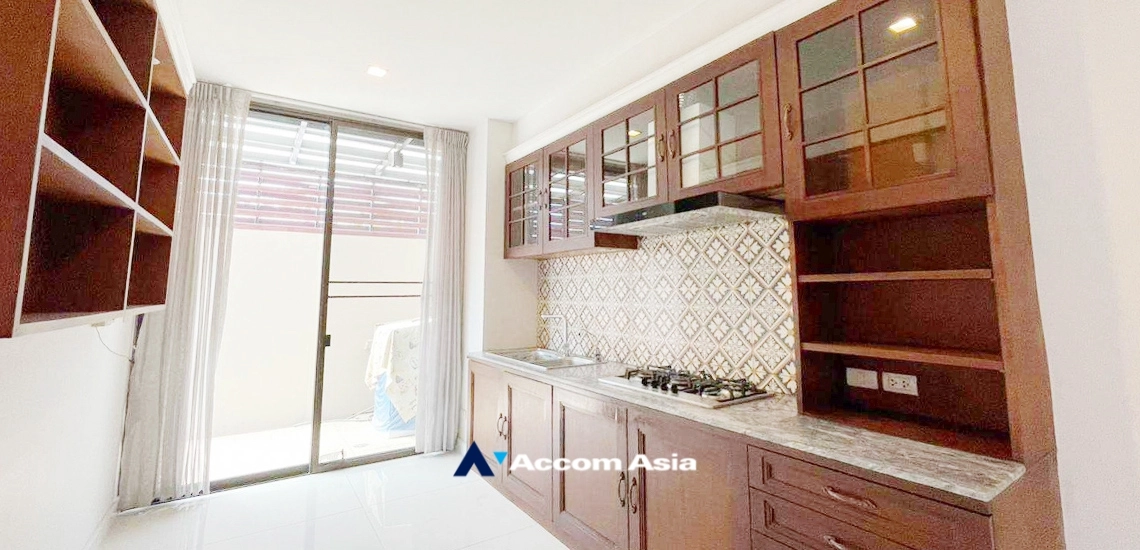 5  3 br Townhouse For Sale in Sukhumvit ,Bangkok BTS Ekkamai at The Park lane 22 AA34040