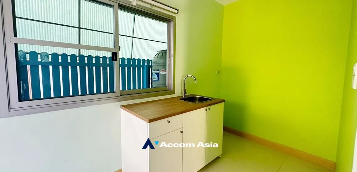 5  2 br Townhouse For Rent in Sukhumvit ,Bangkok BTS Phra khanong AA34042