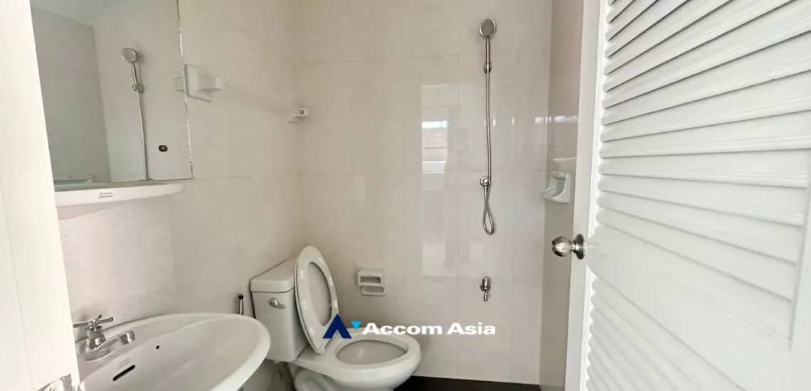 15  2 br Townhouse For Rent in Sukhumvit ,Bangkok BTS Phra khanong AA34042