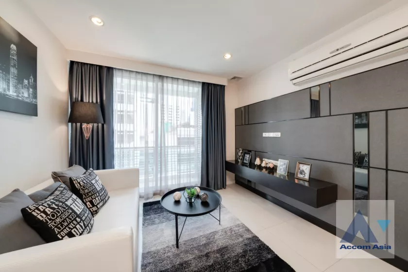  2 Bedrooms  Condominium For Rent & Sale in Silom, Bangkok  near MRT Sam Yan (AA34066)