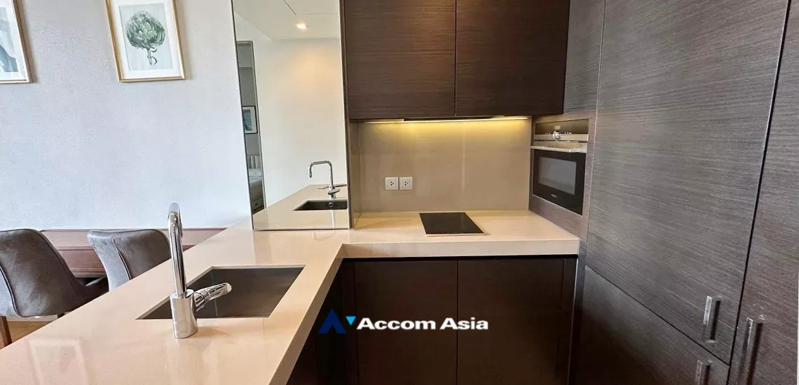  1 Bedroom  Condominium For Rent in Silom, Bangkok  near MRT Lumphini (AA34067)